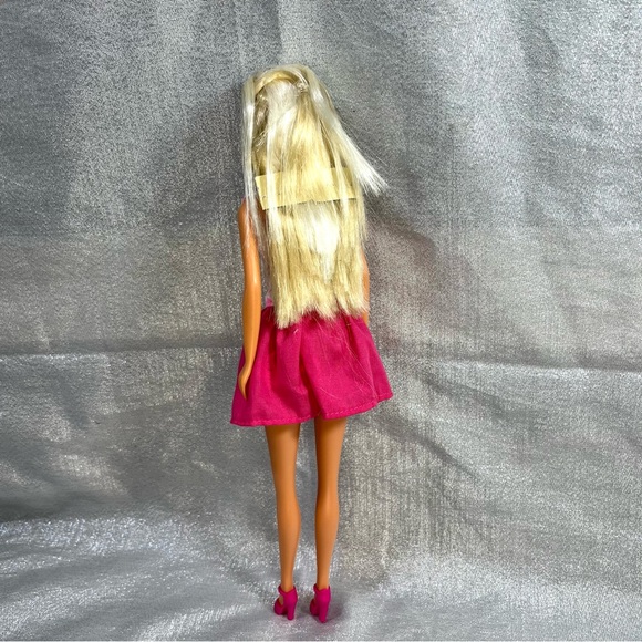 Simba Doll - Steffi Fashion Doll with Pink Heart Dress Outfit 12" - Picture 3 of 5